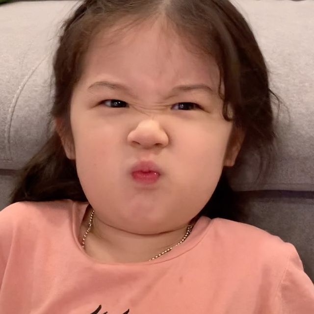 最近超火的可爱小女孩表情包,小女孩可爱萌表情包