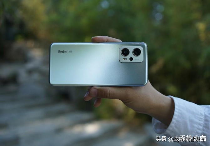 目前小米手机最值得买的一款,小米手机目前最值得入手的一款是