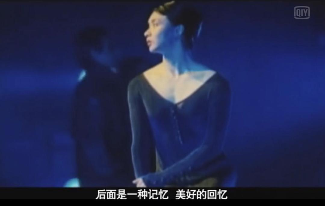 他翻白眼了我该怎么回答,她总是喜欢对我翻白眼