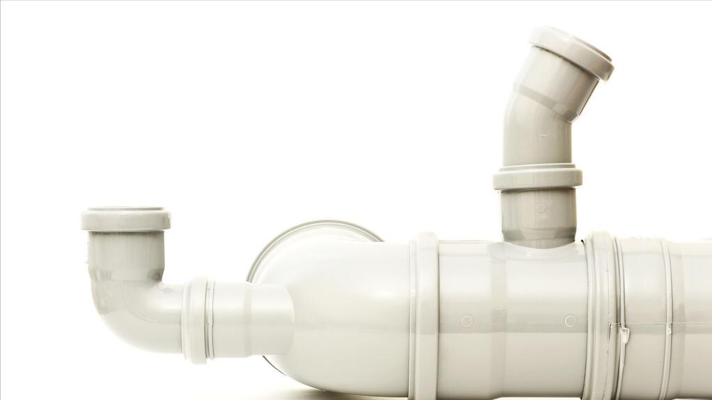 楼顶维修该不该每家都出钱,六楼楼顶维修费该谁出