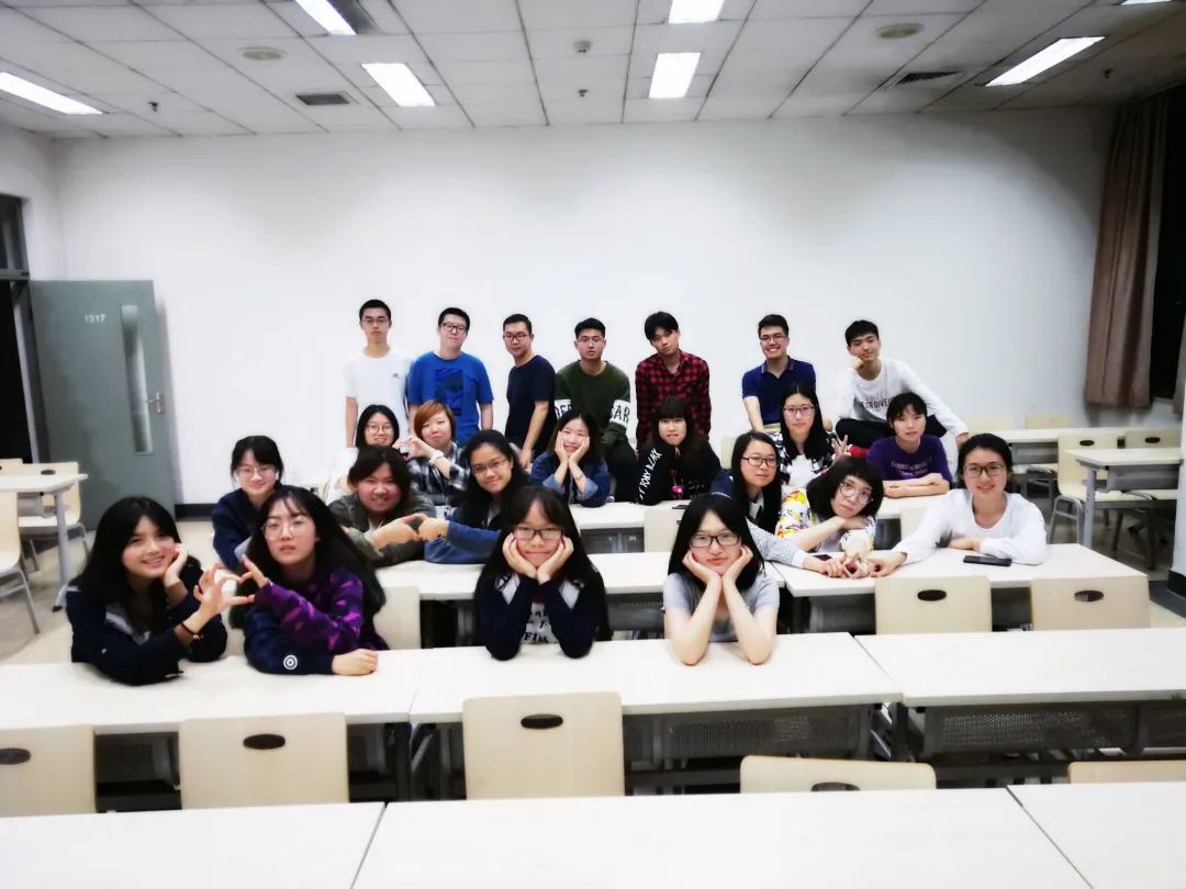 酒店旅游管理教程,旅游管理有前途吗