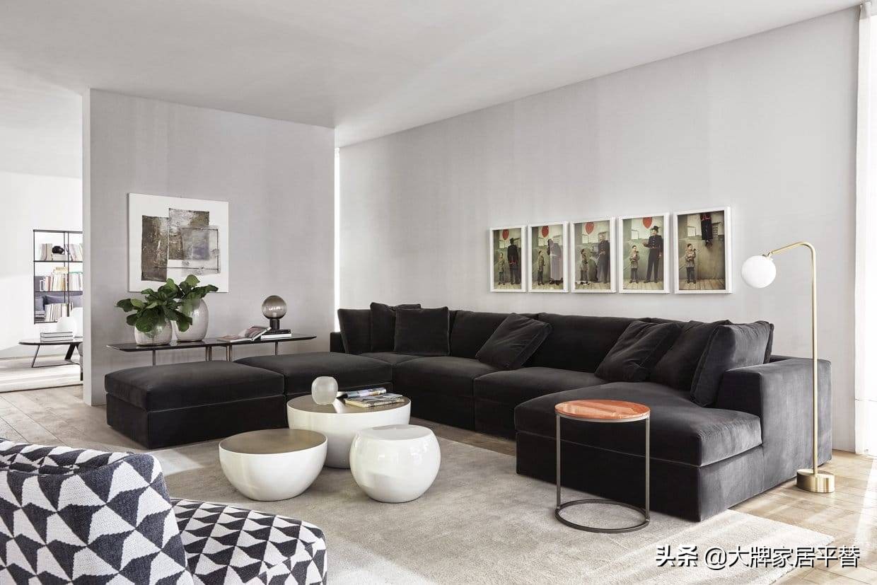 水晶灯具搭配现代简约家具,灯具和家具的搭配