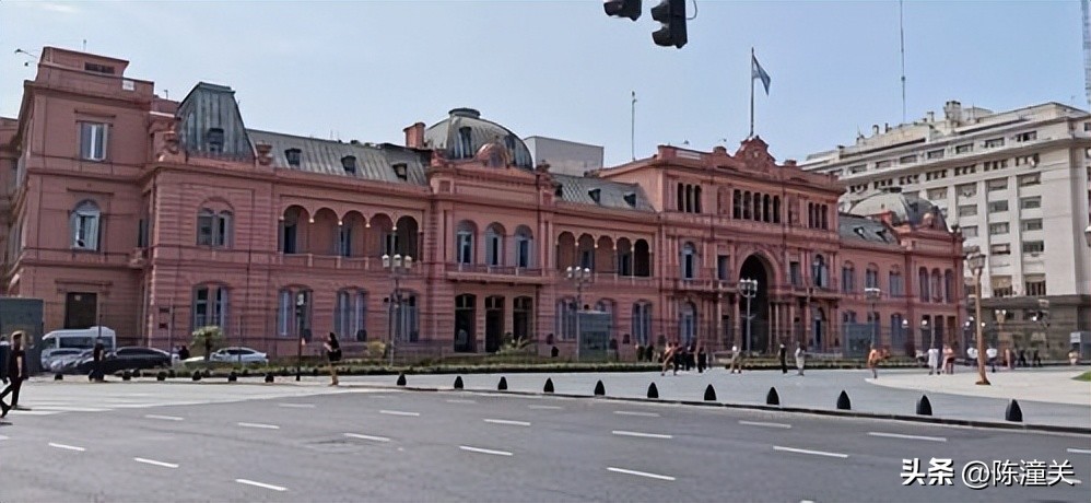 阿根廷和中国谁的面积大,阿根廷与哪个国家距离最近