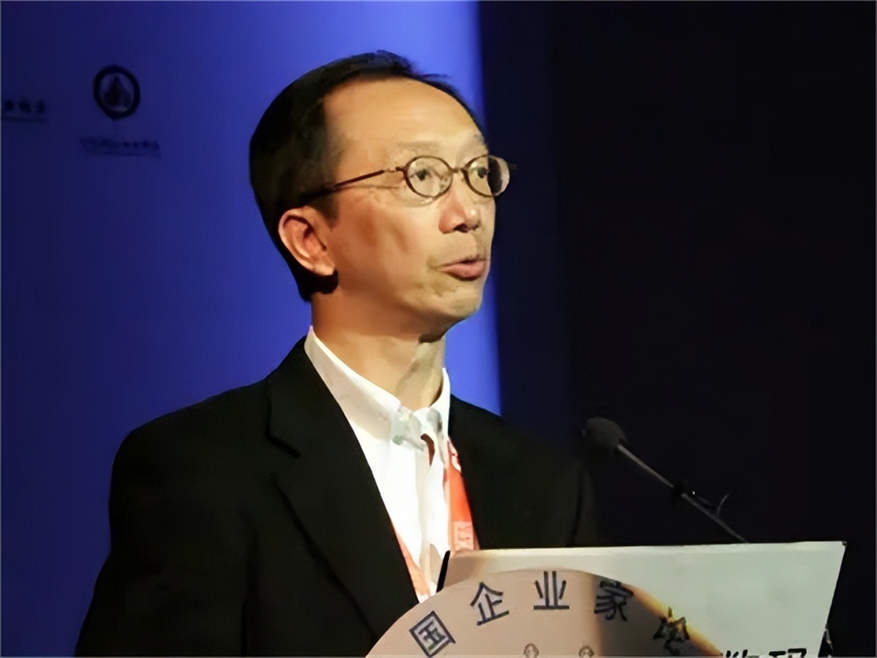 香港财神爷梁锦松与伏明霞的爱情故事