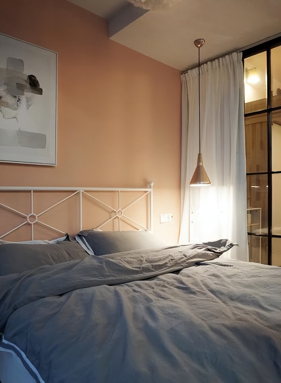 51㎡小宅，硬在衣柜上空“隔出”次卧，朋友不解！完工都夸太机智