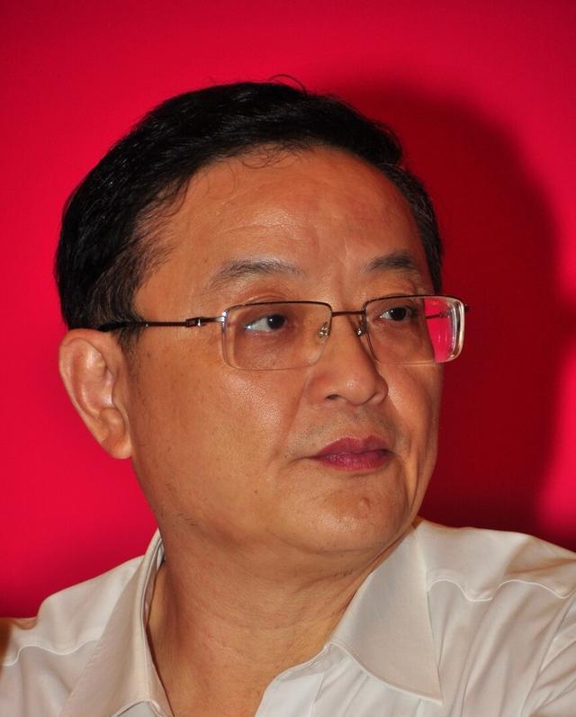 真相揭晓!前足协老臣移民资产转移,涉嫌30亿贪腐,蔡振华安全吗