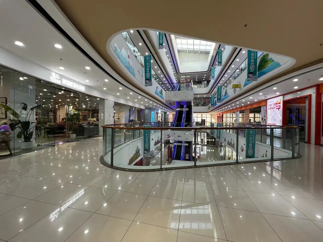 我，20年卖掉深圳房子，花70万在万达开餐饮店，如今肠子都悔青了