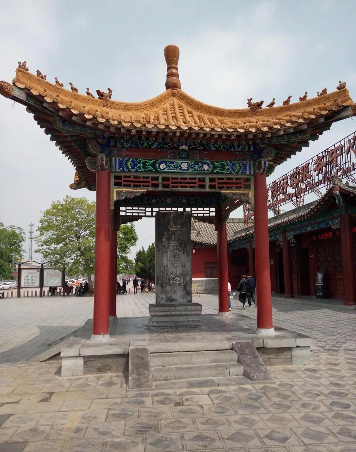 淮阳太昊伏羲陵草园,淮阳太昊伏羲陵压缩馍摊位最高价