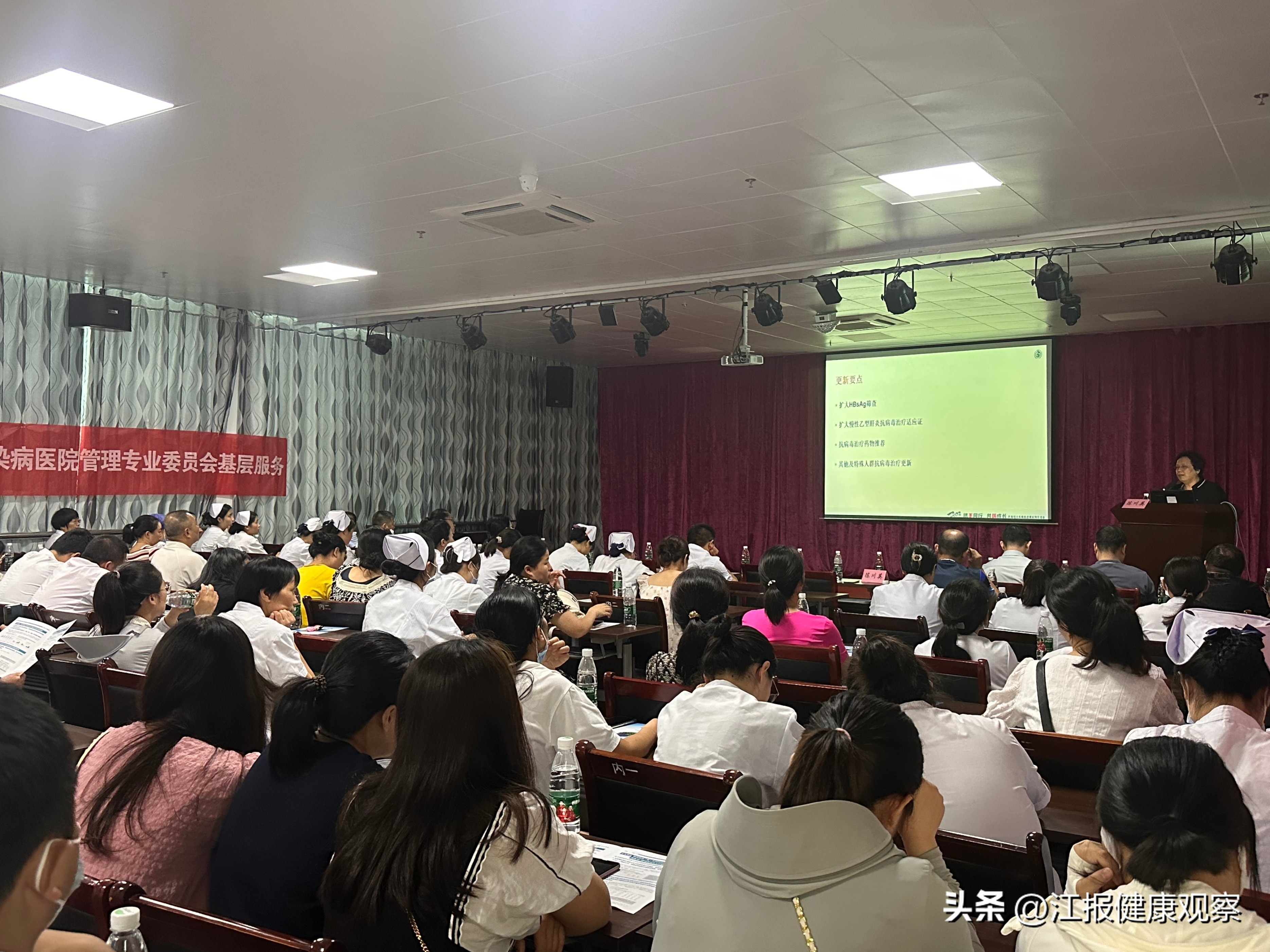 伏天义诊送清凉健康扶贫暖民心,夏日送清凉高温慰问暖人心