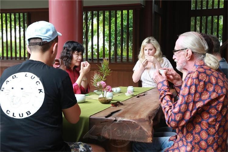 中国为何要多花2个亿，从印度进口茶叶？是中国茶不如印度茶吗？