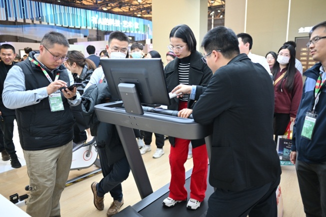 华为智选h1跑步机,华为智选跑步机宣传视频