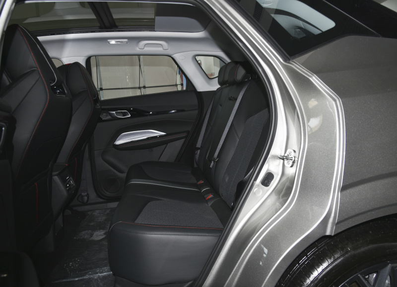 开着第三代哈弗h6去新疆,开哈弗h6第3代2.0