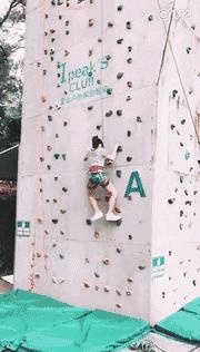 被时代洪流裹挟年轻人,被流量裹挟