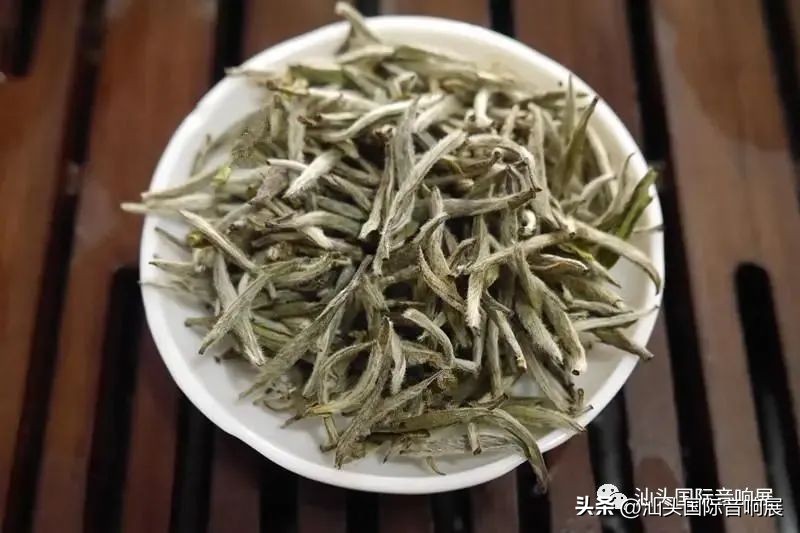 马久越裴长佳作品《茶》