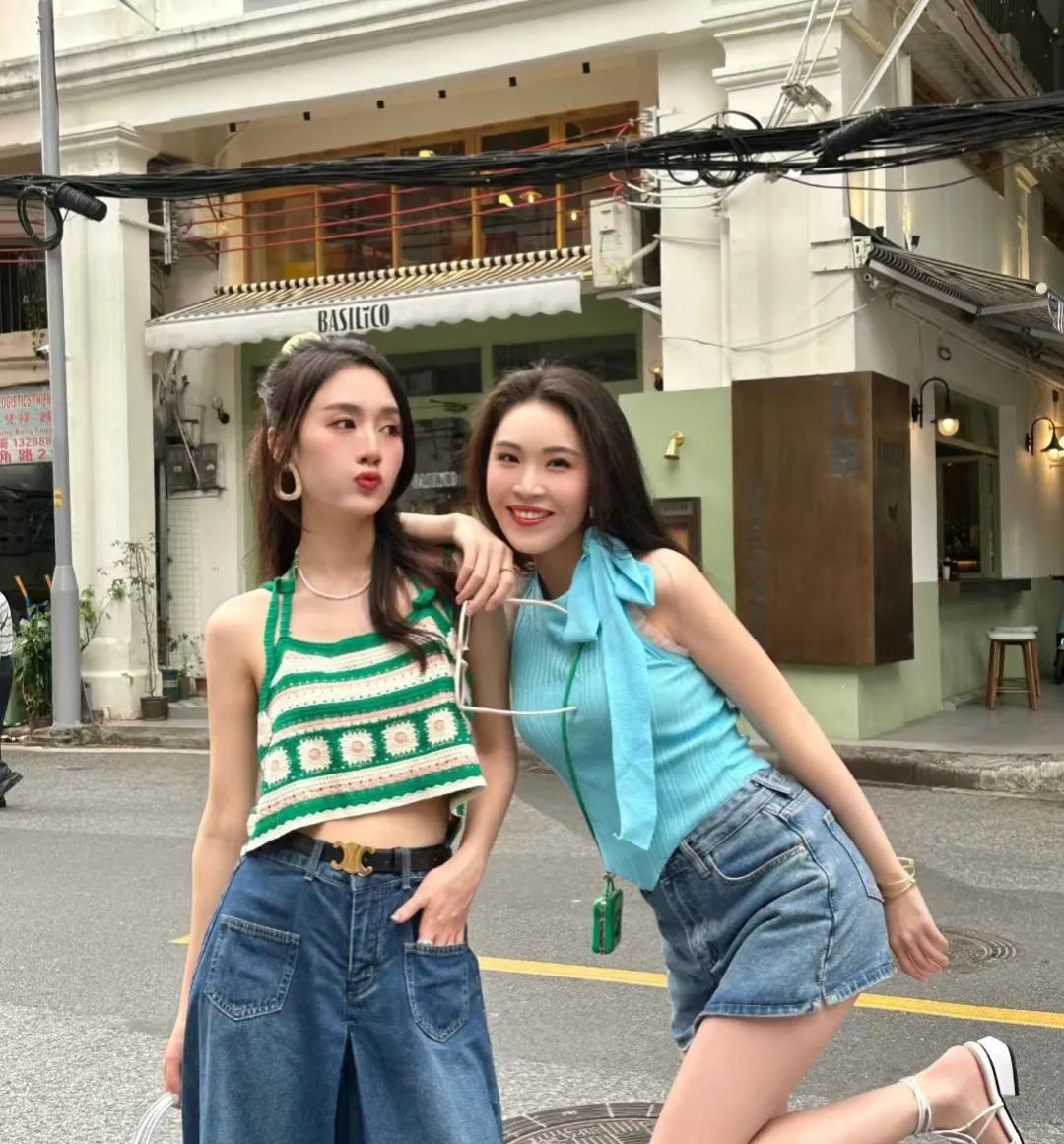 深圳市时尚街拍,穿衣风格干净有气质街拍