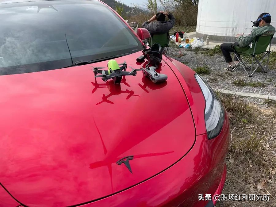 年薪百万还不用上几天班的工作,年薪百万且不要求学历的工作