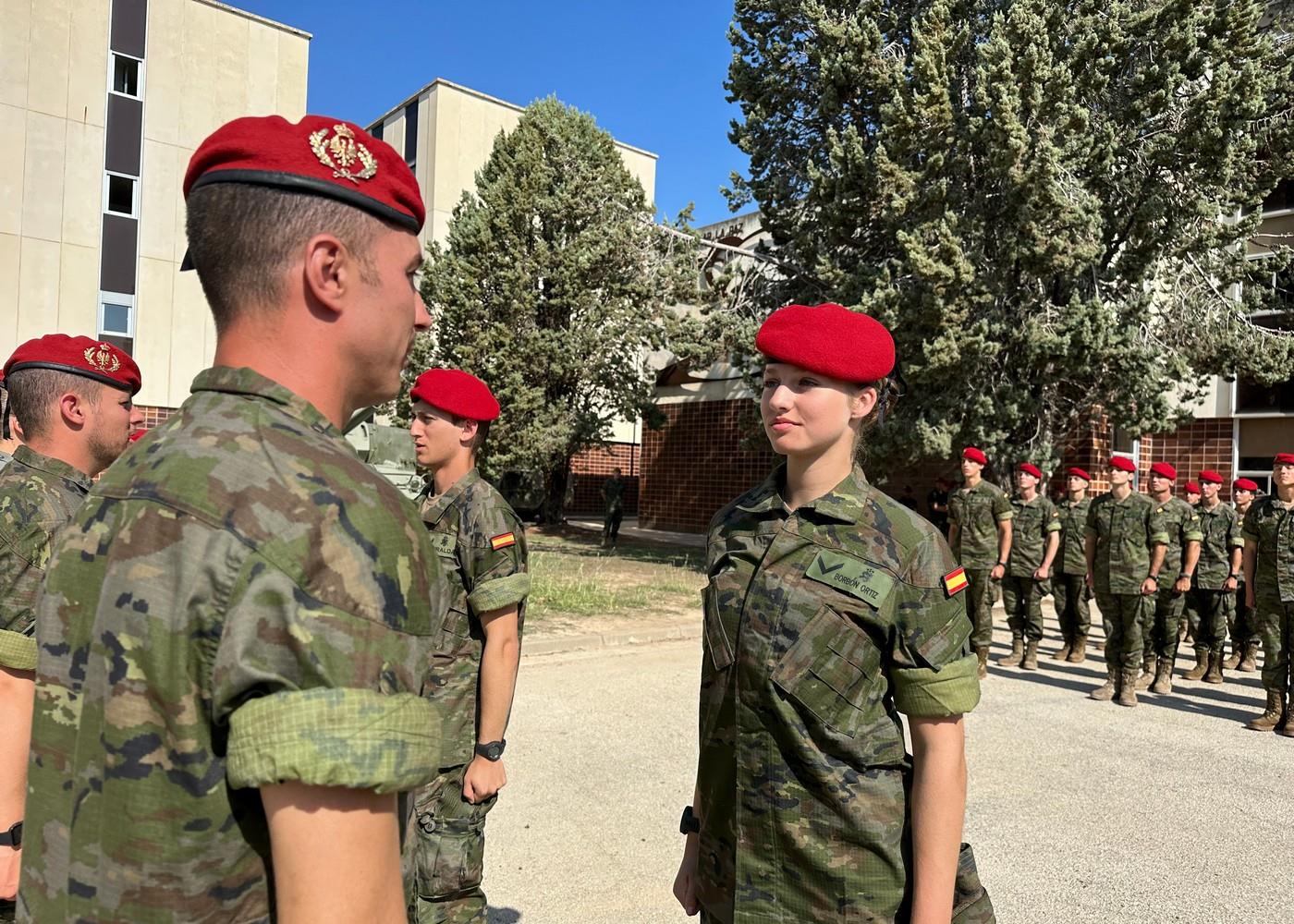 王储妃惊艳高清图片,王储妃惊艳写真照片