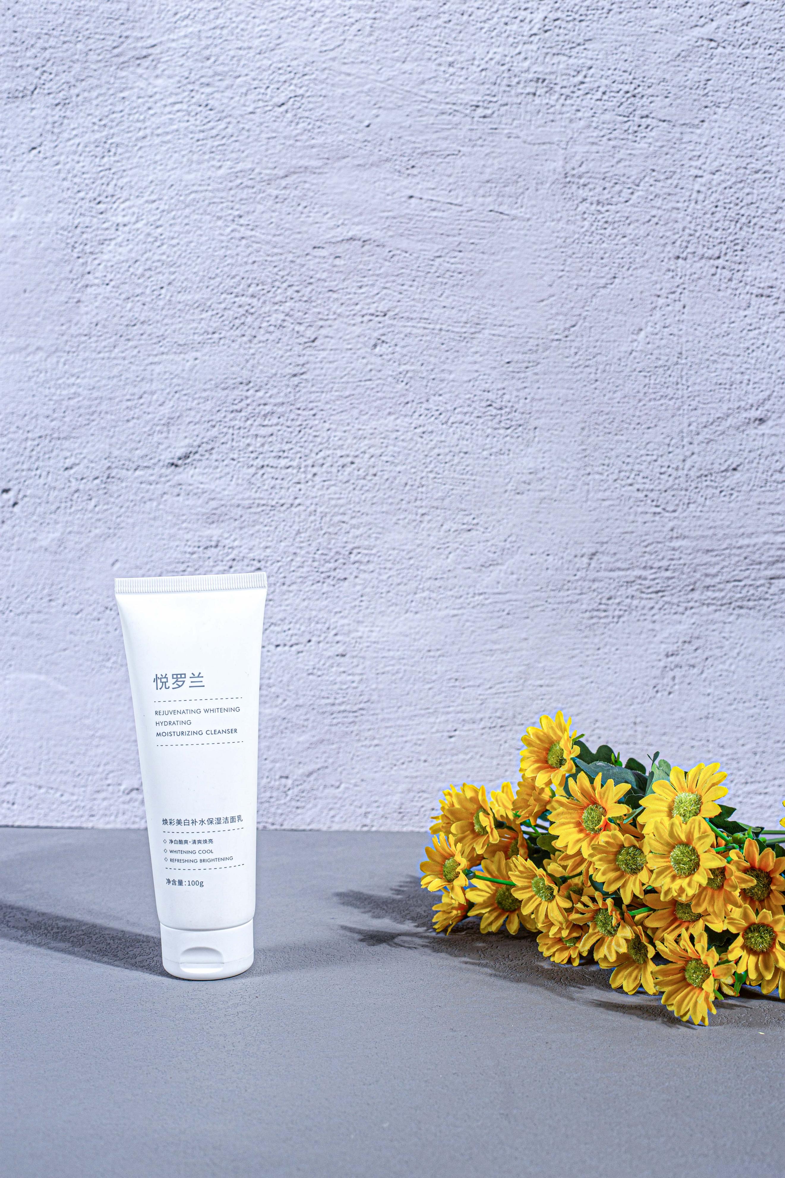 皮肤干燥用哪款男士洗面奶好,温和保湿用什么男士洗面奶