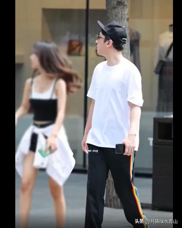 领导新春慰问一线员工,领导慰问一线女职工