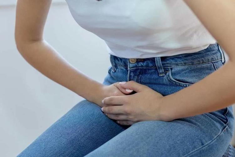 女性隐私部位的毛有啥用？假如剃干净了会怎么样？别羞于了解