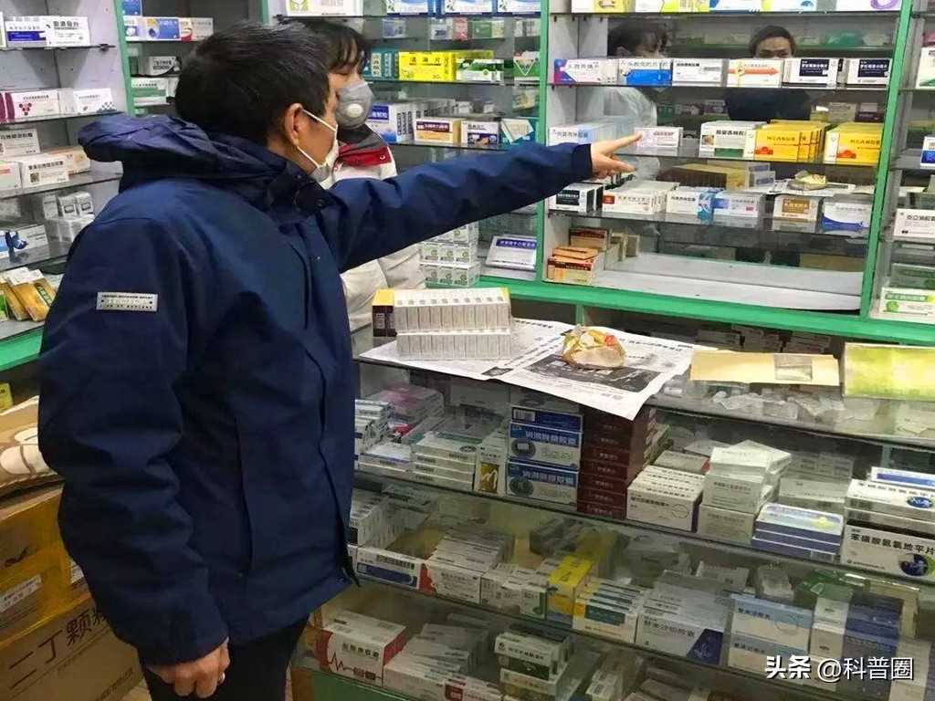 为什么大街小巷到处都是药店,满大街都是药店药店靠什么挣钱