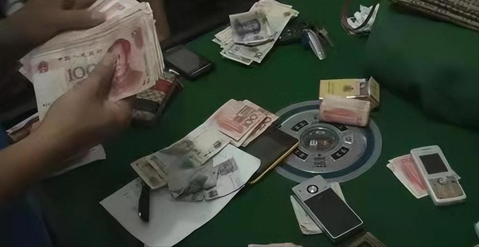 小伙彩票获利80亿怎么做到的,小伙发现彩票奥秘一年狂揽80亿