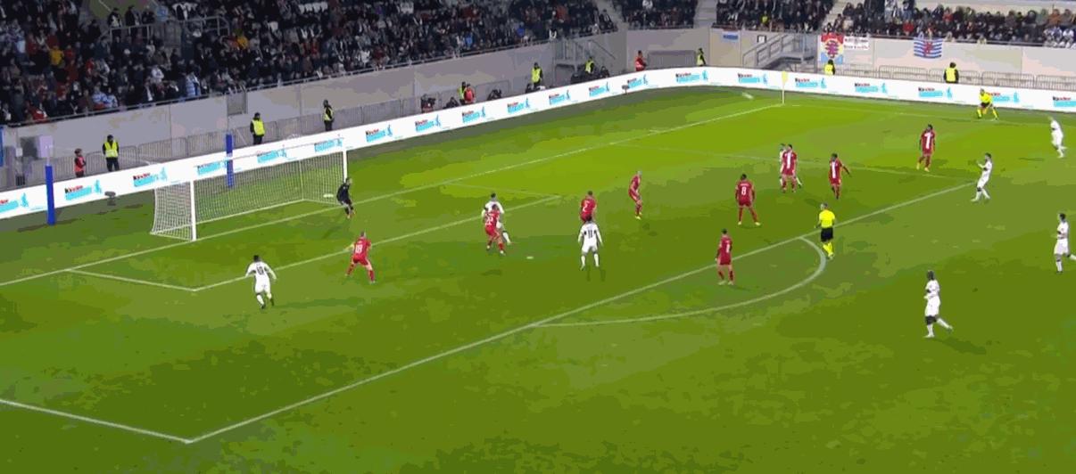 c罗首秀6次射门进2球获评8.5分,c罗再现标志性庆祝创4大里程碑