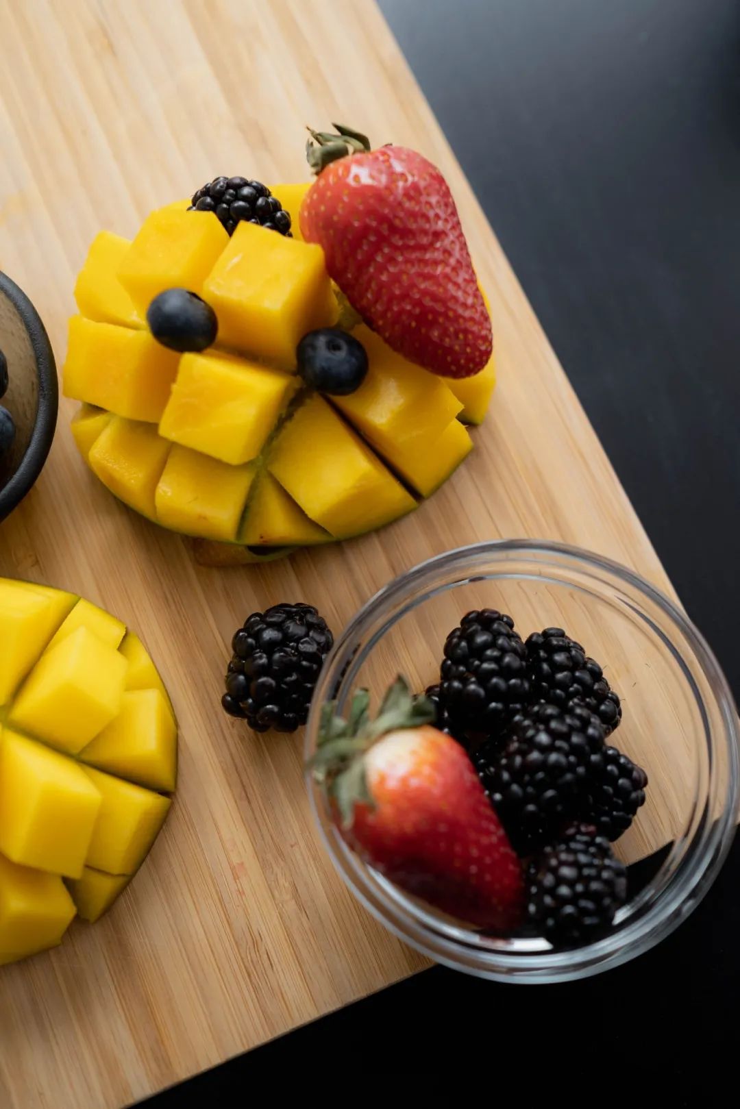 孩子成绩差吃什么能提高学习,怎样吃让孩子更加学习好