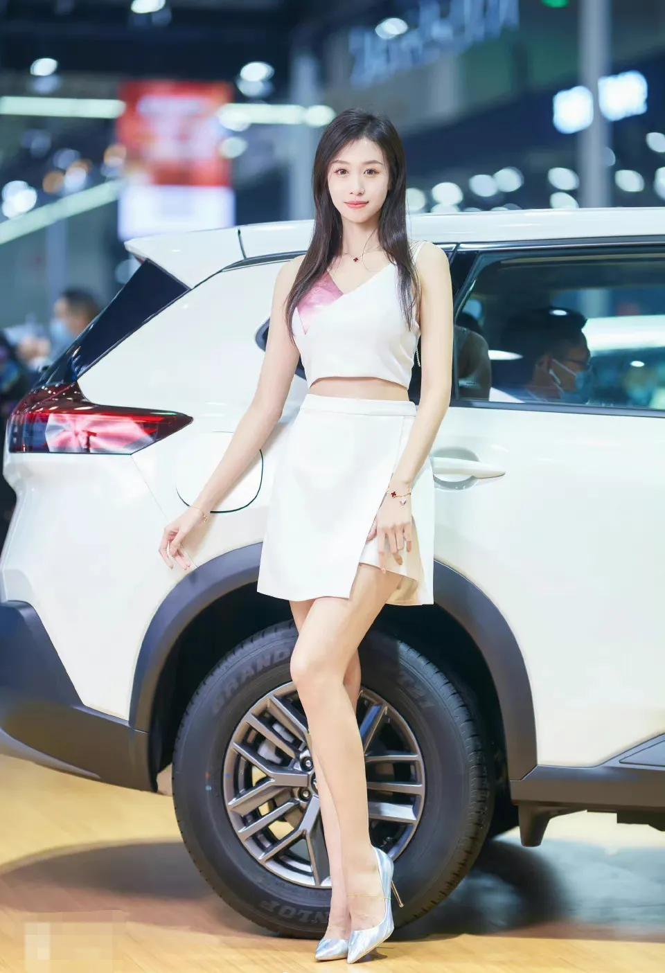 最有亲和力的车模,有亲和力车模