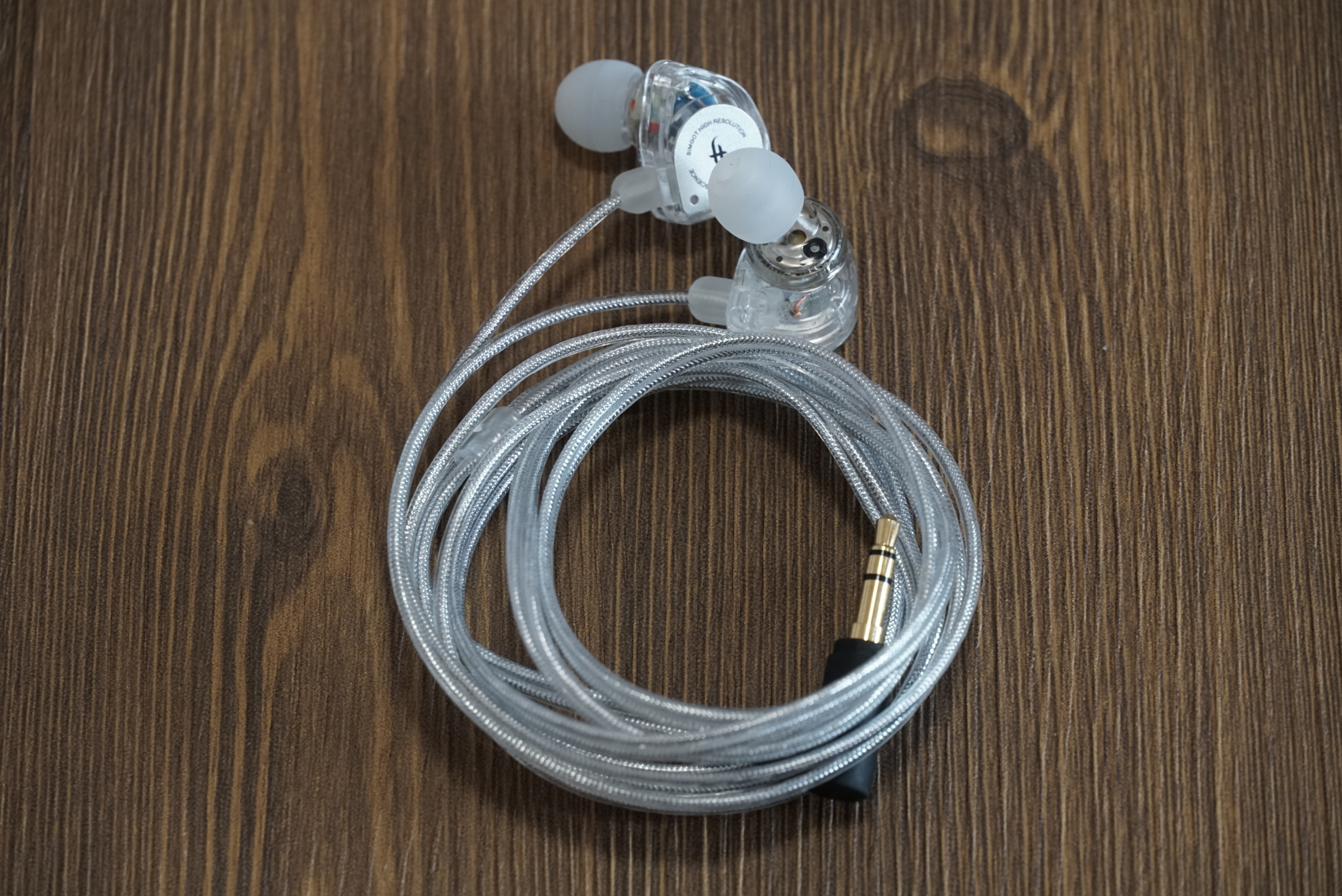 我可能听到了世界最好的“地摊耳塞”，广东制造，咋舌的超低失真