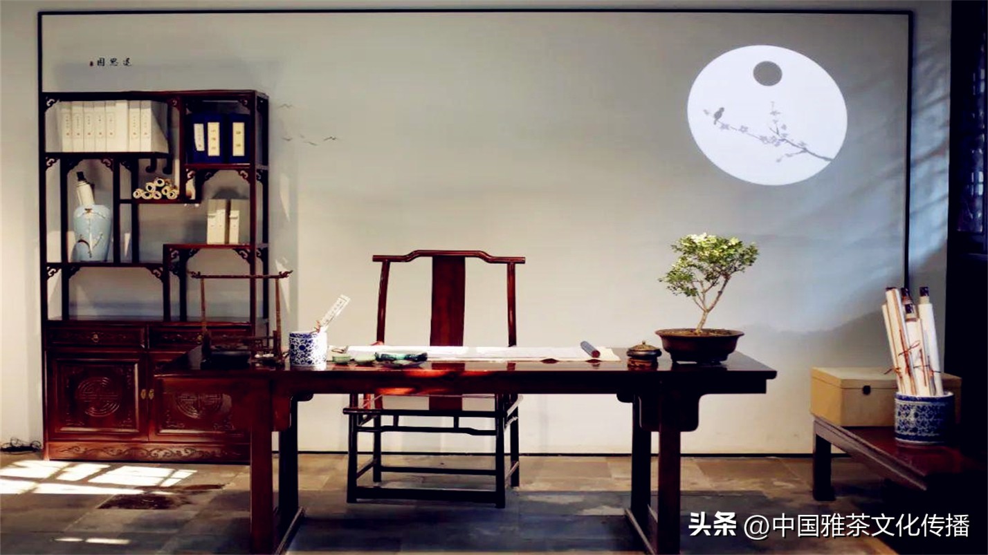 智者喜爱清泉，仁者喜爱山川