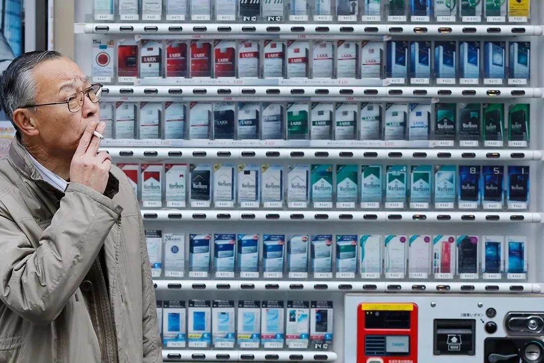 日本的公共吸烟区,日本禁止道路抽烟