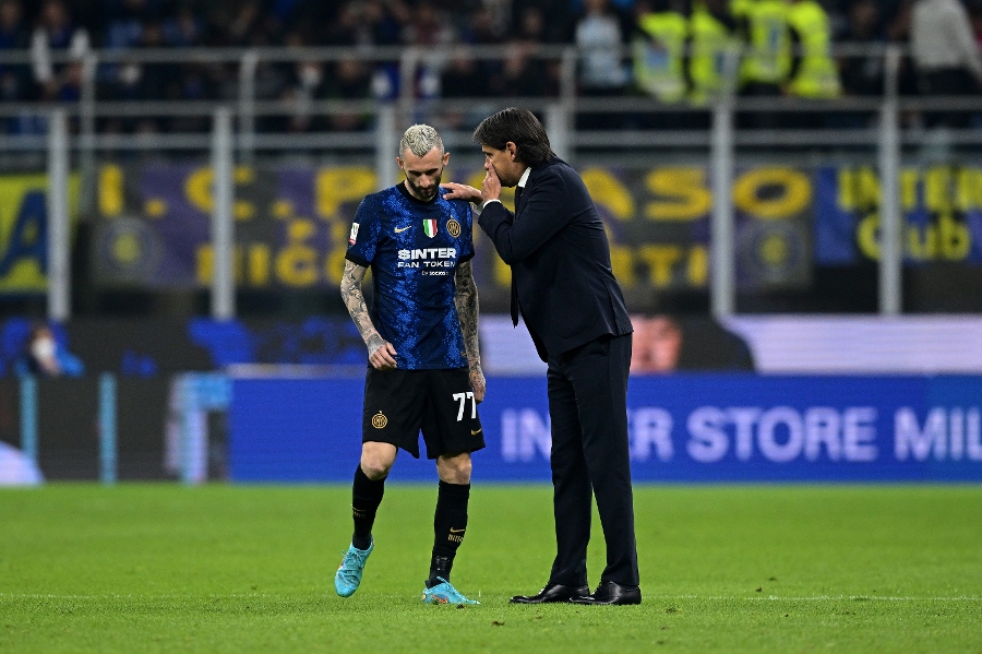 鍥界背缁濆浼犲皠杩涚悆,鍥界背鎯婂ぉ閫嗚浆缃楅┈