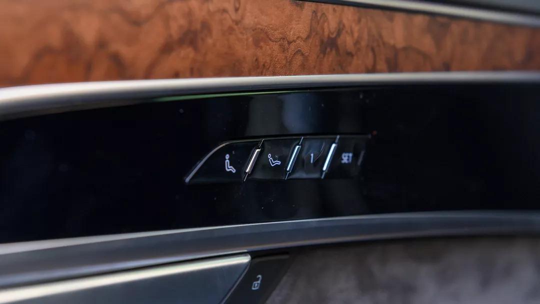 二手奥迪黑a8l,二手顶配奥迪a8l