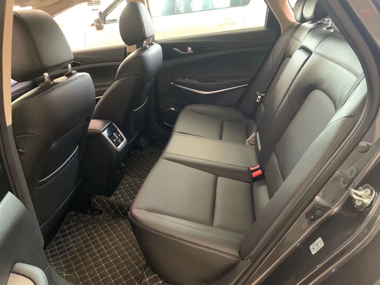 原车是皮还有必要包真皮座椅吗,原车织物座椅有必要换成皮的吗