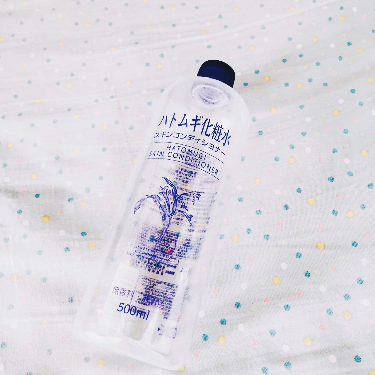 肌肤干燥用什么爽肤水比较好,想要保持皮肤水润有弹性