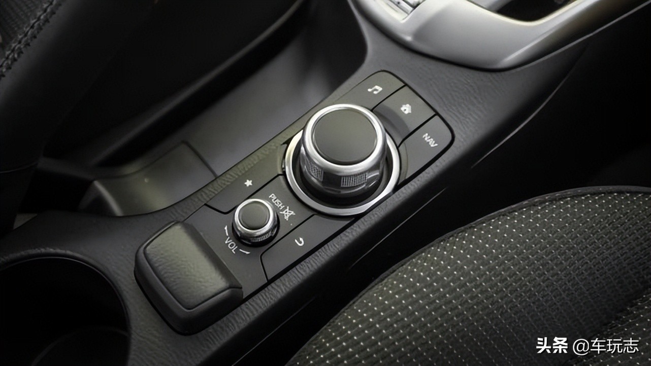 2022款马自达2.0自动质炫版看内饰,2.0马自达测评