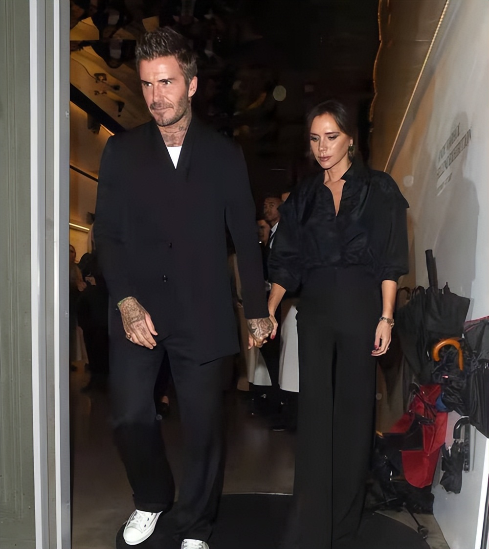 凯*马特**不停蹄宣传新项目，活力满满干劲儿足，还难得“捧场”贝嫂