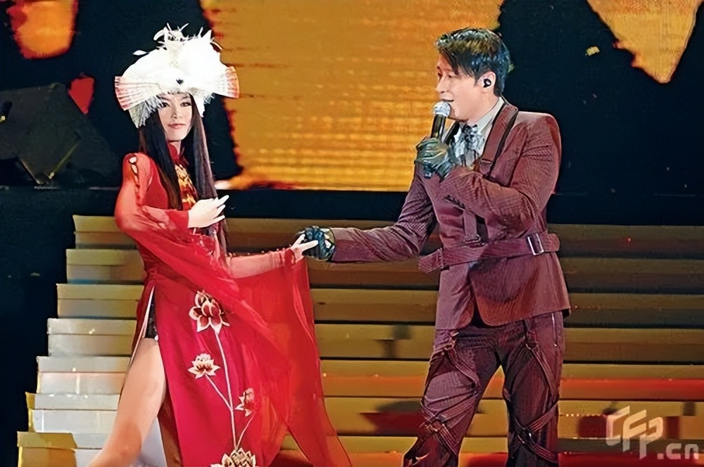 14年后，她与AB反转人生？