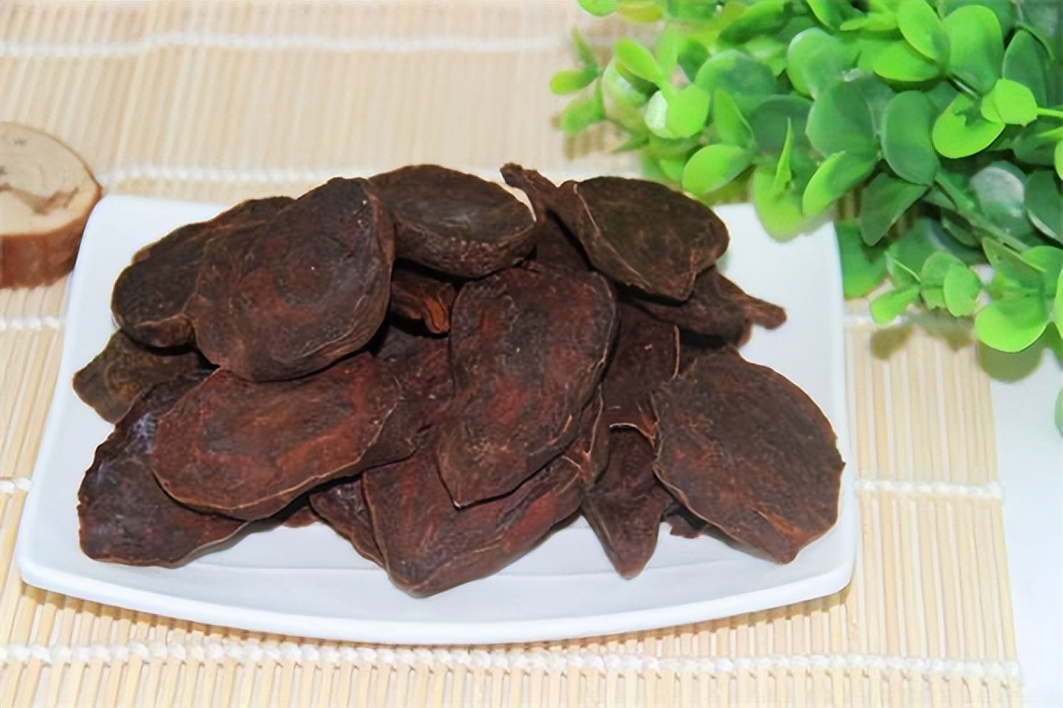 白发不可怕重要的是要选对方法,白发要吃什么才会转黑