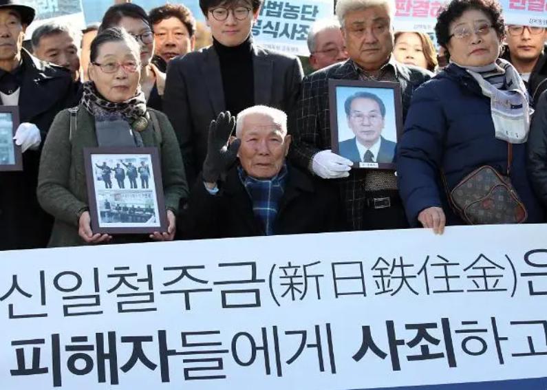 日本民众冒雨反对G7峰会,日本广岛举行g7峰会安全演习