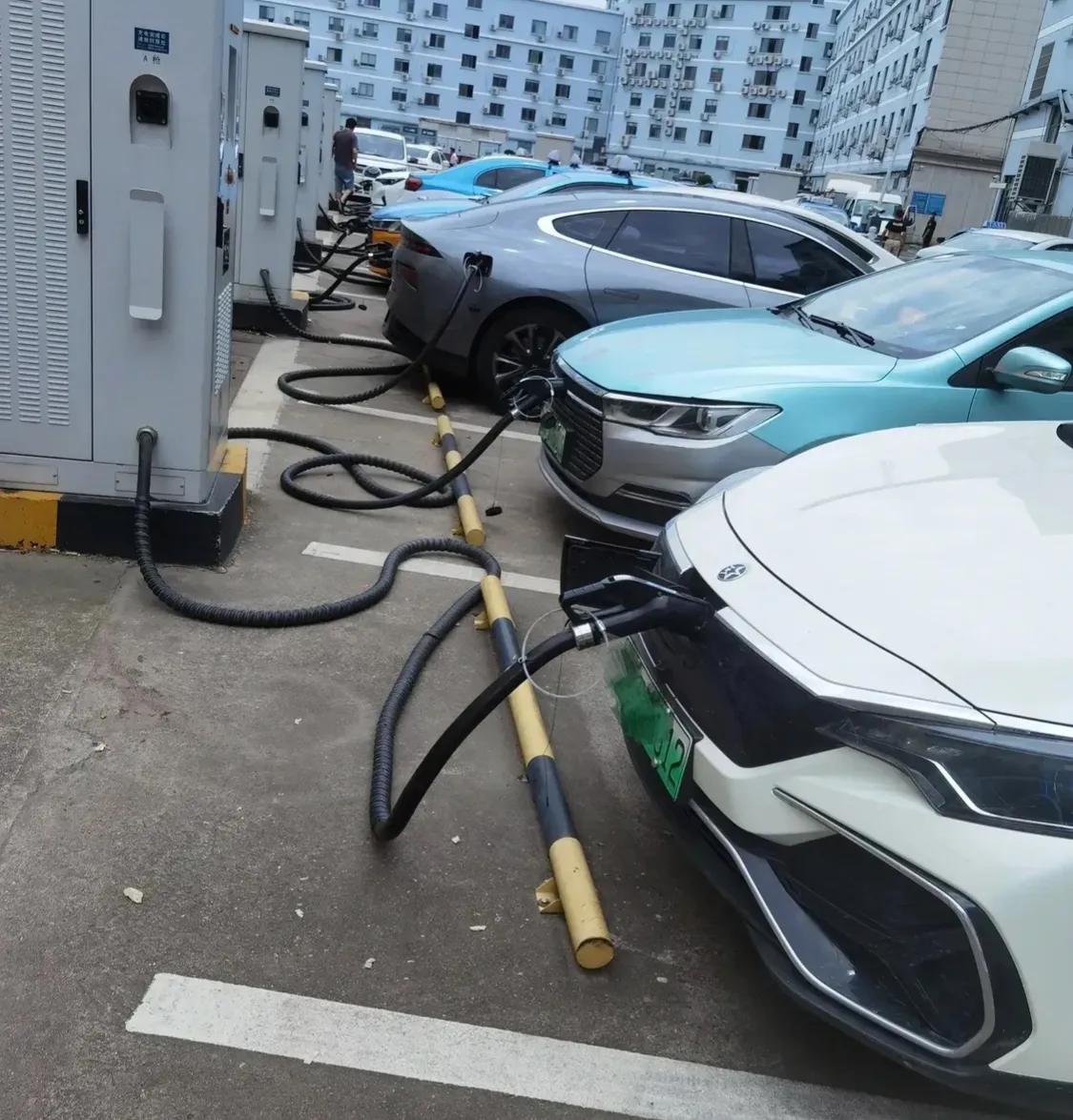 30万的电车真的不如20万的油车吗,30万的电动车比油车省吗