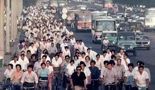 当上一代人遭遇大环境不好，他们都是怎么过来的？