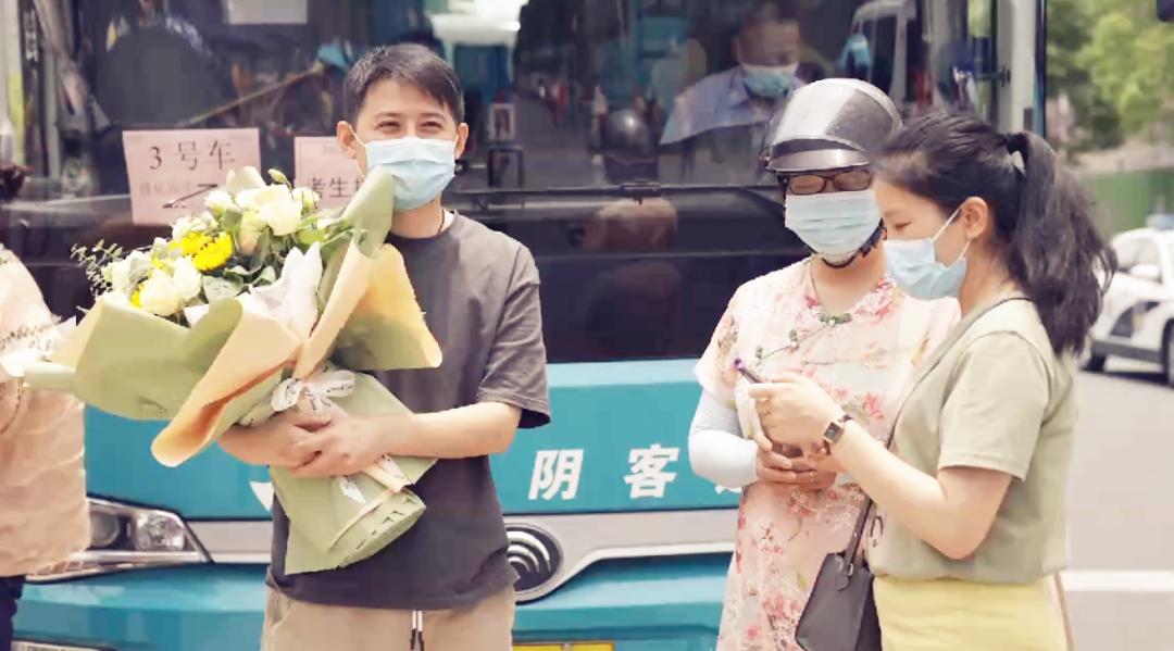 高考结束别忘了谢谢父母,高考结束后你忘得了她吗