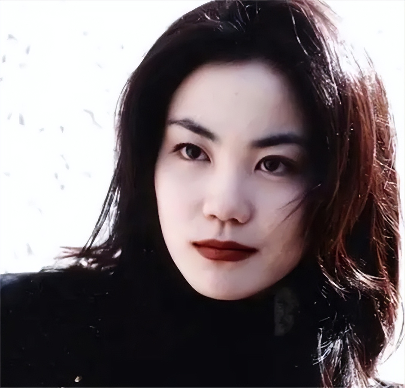 八位花钱如流水的女星,花钱如流水的四个女星