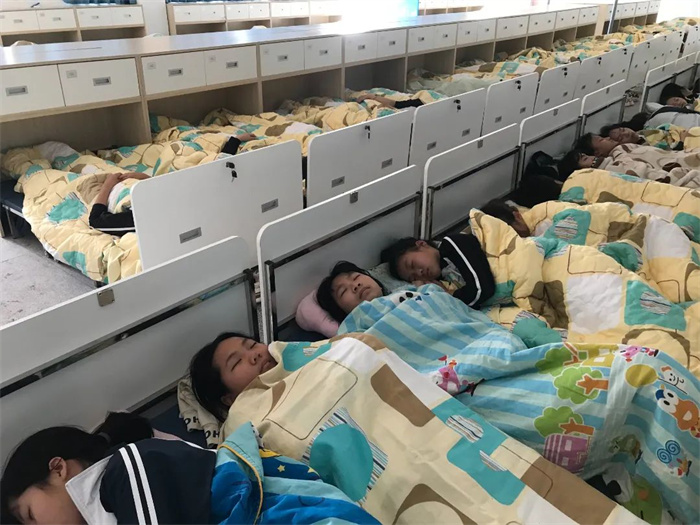 100%躺床睡！陈村全镇公办小学10916名学生“舒心睡”