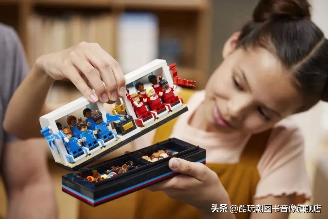 乐高19.9元100个小颗粒,乐高11月新品桌上足球测评