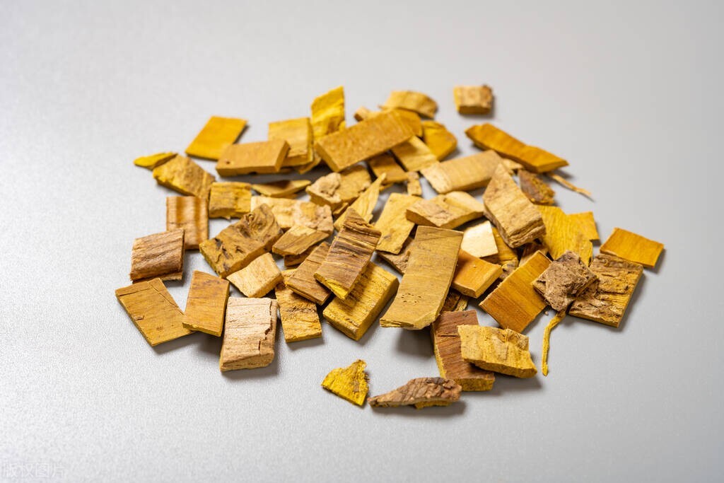 桂皮剥下来树会死吗,为什么黄柏树皮剥了不会死