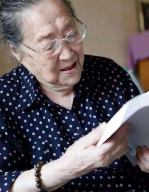 孔子第七十七代嫡长孙孔德成,孔子七十七代嫡孙孔德懋