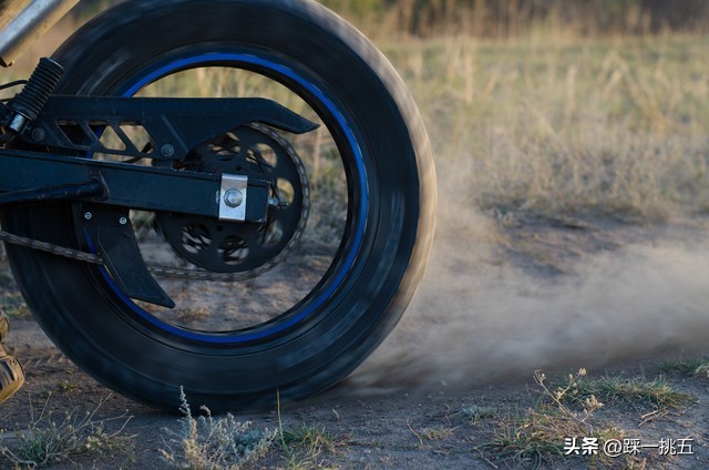 国产摩托车轮胎哪个牌子最好,踏板摩托车轮胎什么牌子最好